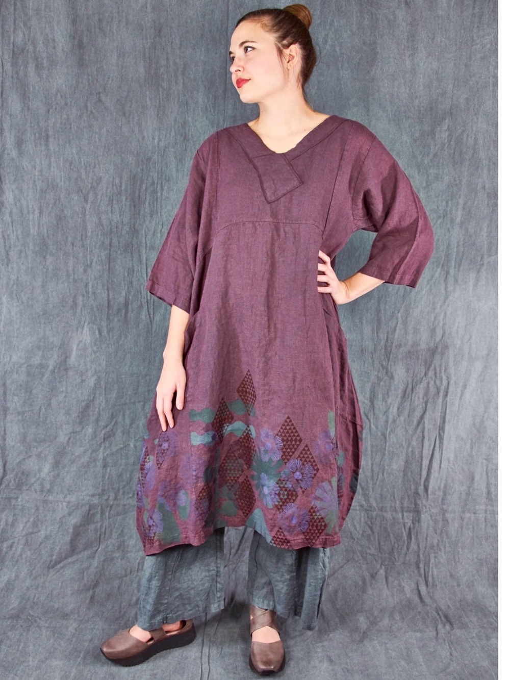 Blue Fish Plum Linen V-Neck Tunic with Printed Hem